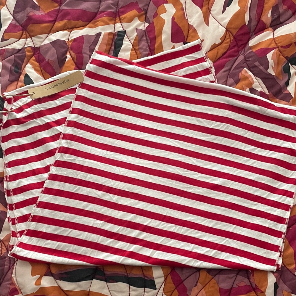 ✨ Red and White Striped Infiniti Scarf